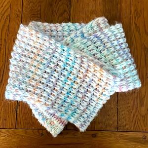 Multi colored chunky knit infinity scarf ALL SCARVES 3/$12